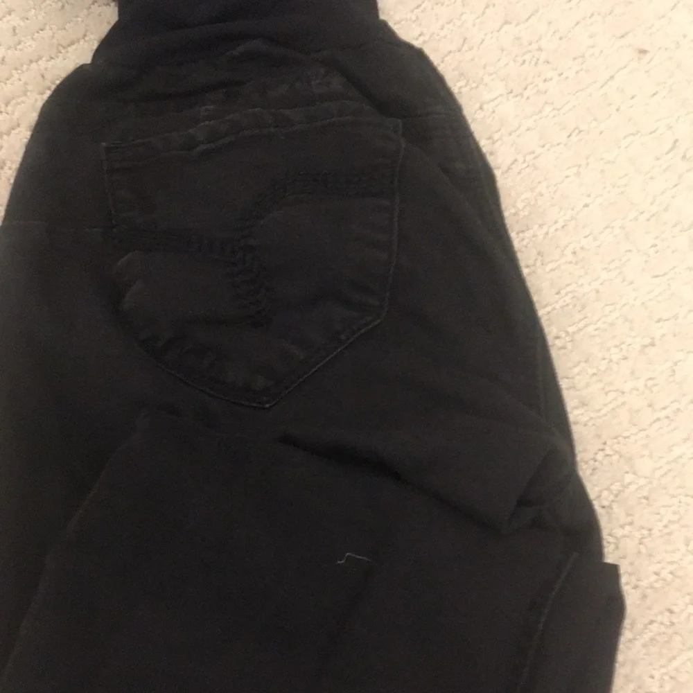 Maternity bottom bundle - Picture 5 of 7